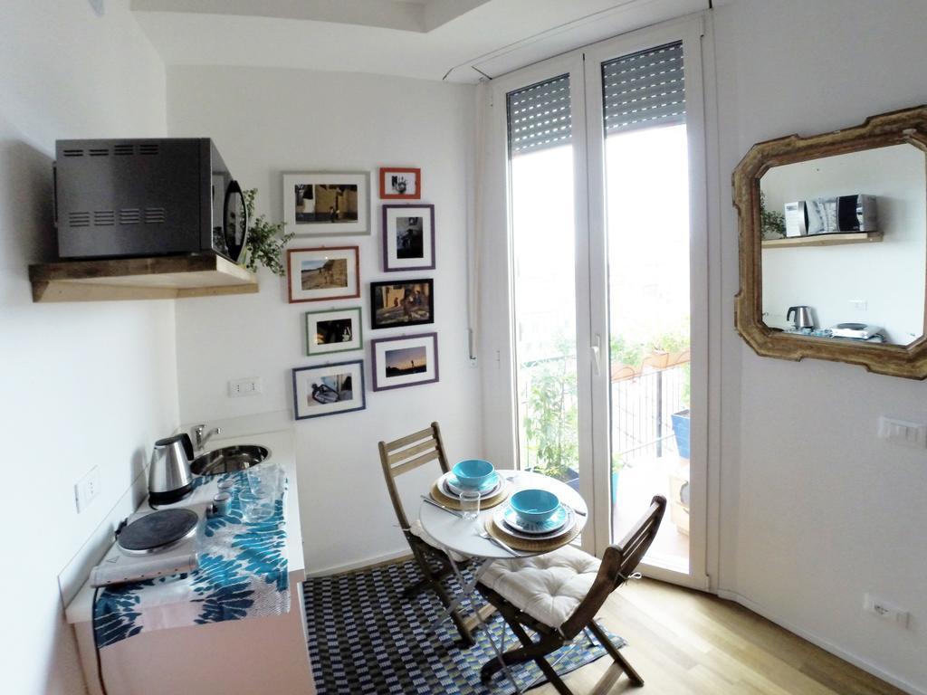 Up To Seven Bed & Breakfast Milan Bagian luar foto