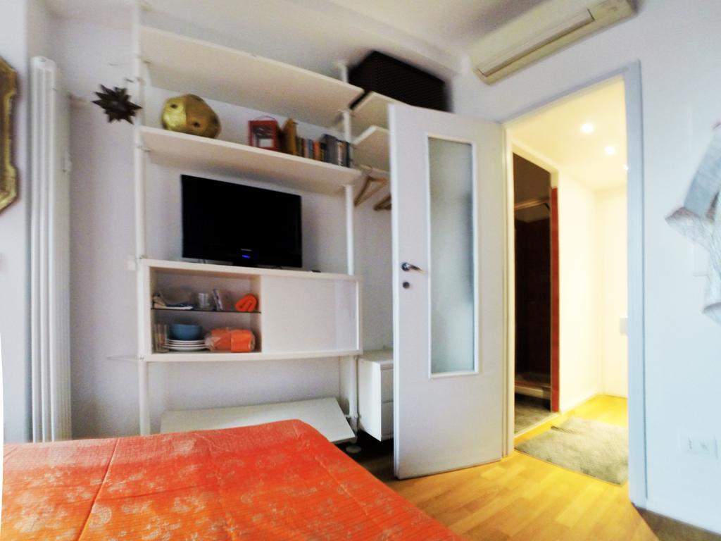 Up To Seven Bed & Breakfast Milan Bagian luar foto